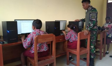 Tingkatkan Ilmu Pengatahuan Tekhnologi di SD Negeri Pitewi Papua, Satgas Yonif 122/TS Pos Koki B Pitewi Pengatahuan Dasar Komputer 