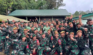 Kasad Mengunjungi Satgas Pamtas RI-MLY Yonarmed 16/TK dalam Rangka Kunjungan Kerja di Jagoi Babang