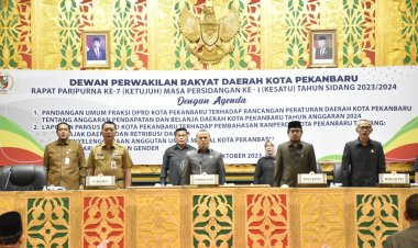 "Setiap Fraksi DPRD Pekanbaru Menyampaikan Pandangan Umumnya"