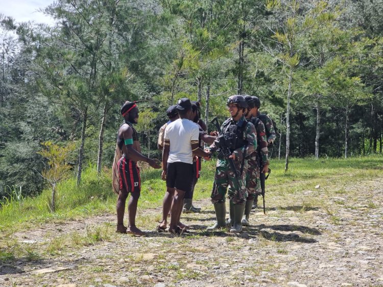 Inisiatif Satgas 300 Siliwangi di Papua: Menyapa Dengan Senyum Tanpa Perbedaan