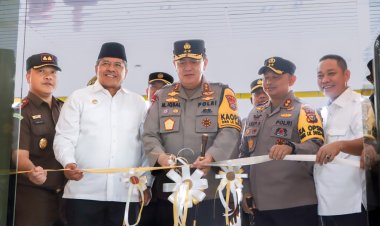 Kapolda Riau Meresmikan Lapangan Tembak dan SPKT Selama Kunjungan Kerja ke Polres Siak