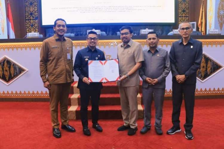 DPRD Pekanbaru Sampaikan Rekomendasi atas LKPJ Pemko Tahun 2023
