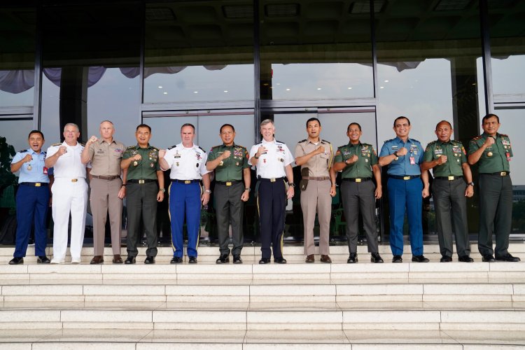 Panglima TNI Jenderal Agus Subiyanto Terima Kunjungan Dankoopsus Militer AS di Mabes TNI