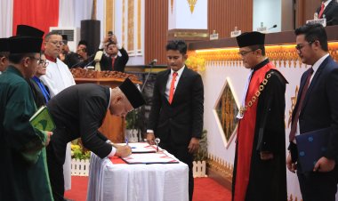 Pelantikan 50 Anggota DPRD Pekanbaru Periode 2024-2029 oleh Ketua Pengadilan Negeri Pekanbaru