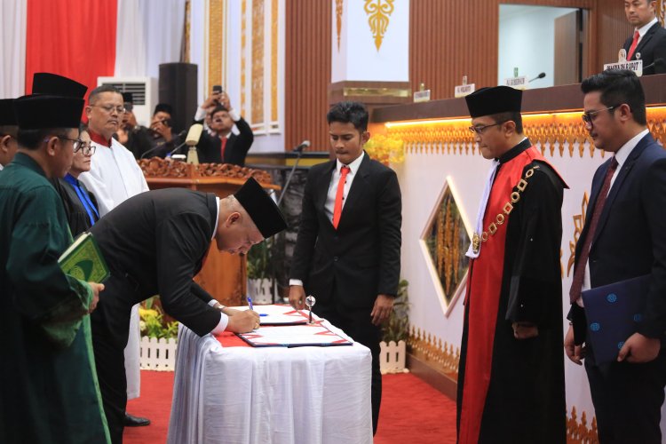 Pelantikan 50 Anggota DPRD Pekanbaru Periode 2024-2029 oleh Ketua Pengadilan Negeri Pekanbaru