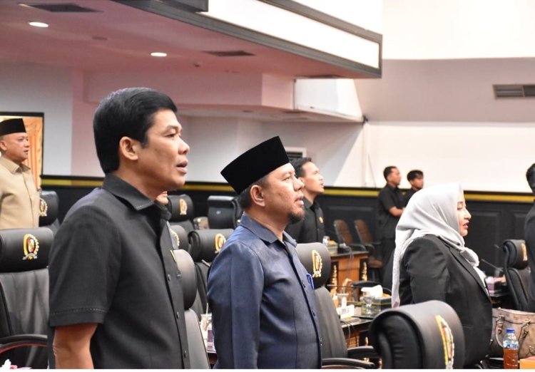 Rapat Paripurna Ke-7 DPRD Kota Pekanbaru Bahas Rancangan Peraturan dan Pembentukan Panitia Khusus