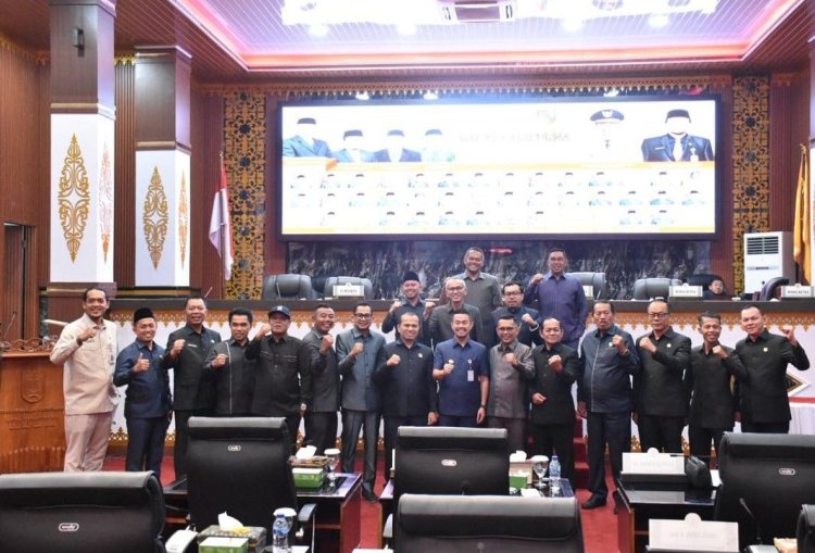 DPRD Pekanbaru Gelar Rapat Paripurna Bahas APBD-P 2024 dan APBD 2025 untuk Tingkatkan Kinerja dan Transparansi Keuangan Daerah