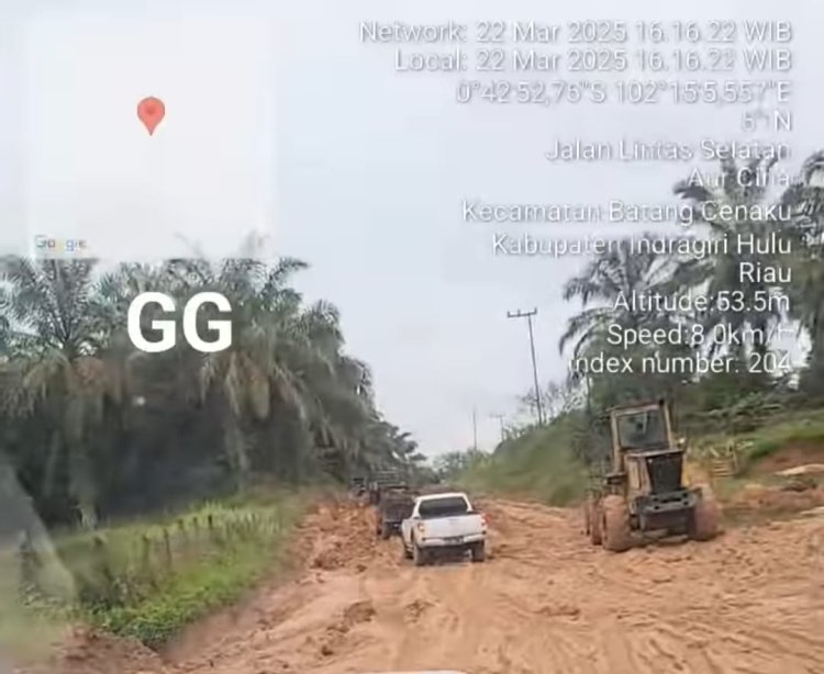 Musyawarah Kerjasama Perbaikan Jalan Sementara yang Rusak di Jalan Pangkalan Kasai Lubuk Kandis, Kecamatan Batang Cenaku