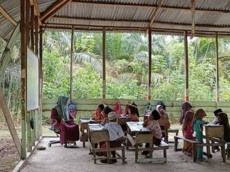 Wakil Bupati Rohil: Tak Boleh Ada Lagi Sekolah Seperti "Laskar Pelangi"