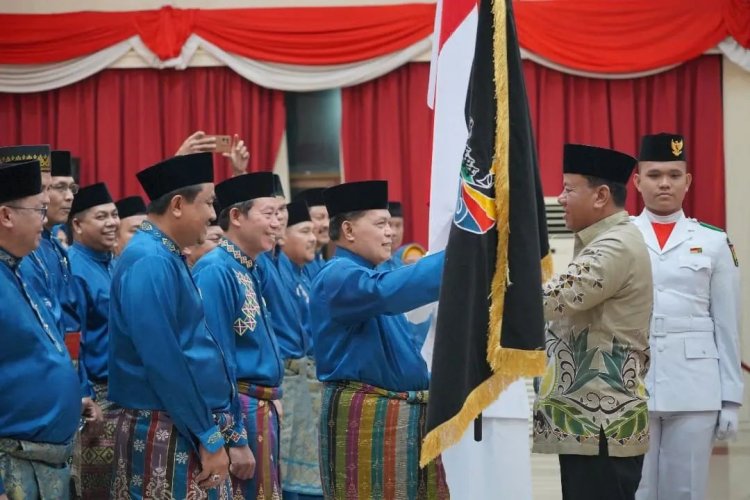 Bupati Kuansing Kukuhkan IKKS Pekanbaru Bersama Gubernur Riau