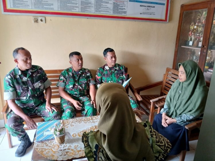 Babinsa Perbarui Data Siswa Lewat Kunjungan ke SD di Sragen