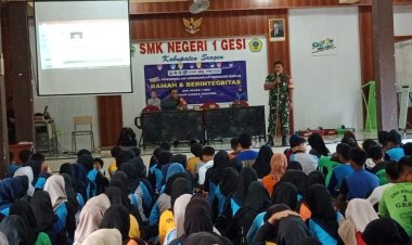 Babinsa Gesi Tanamkan Wawasan Kebangsaan di SMKN 1 Sragen