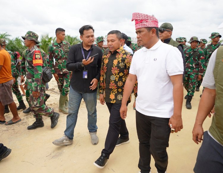 Menteri LHK Tinjau TNTN, Dorong Restorasi Damai dan Pendataan Warga