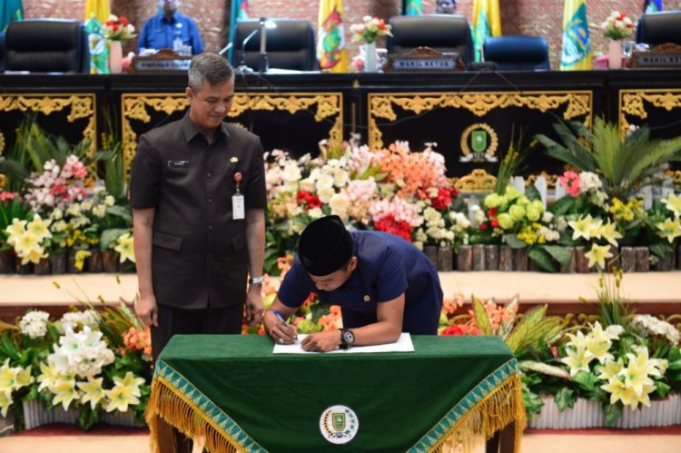 DPRD Riau Sahkan Perubahan Tatib Demi Perkuat Kinerja Legislatif