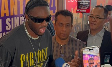 Melly Mike Disambut Meriah di Pekanbaru, Meriahkan Festival Pacu Jalur Nasional 2025