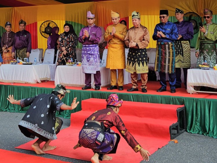 Pawai Budaya Hari Jadi ke-68 Riau Meriahkan Pekanbaru