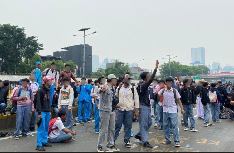 KPAI Dampingi Anak Saat Demo DPR RI