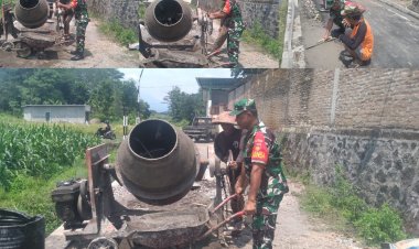 Gotong Royong Babinsa dan Warga Desa Telawong Boyolali Bangun Jalan Desa