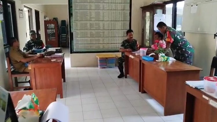 Babinsa Sragen dan PPL Sinkronkan Data Lahan Sawah untuk Pengairan