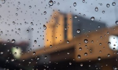 Waspada! Hujan Deras dan Petir Berpotensi Landa Riau Hari Ini