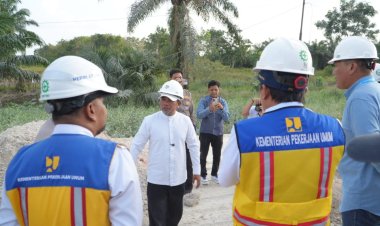 Bupati Zukri Targetkan Rekonstruksi Jalintim Km 74–83 Tuntas H-9 Lebaran, Demi Kelancaran Arus Mudik di Pelalawan