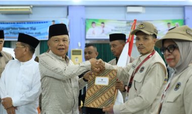 Bupati Asmar Lepas 110 JCH Kepulauan Meranti, Titip Doa untuk Daerah