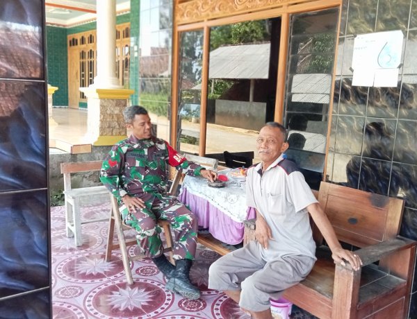 Babinsa Bulukerto Anjangsana di Desa Tanjung, Perkuat Sinergi TNI dan Masyarakat