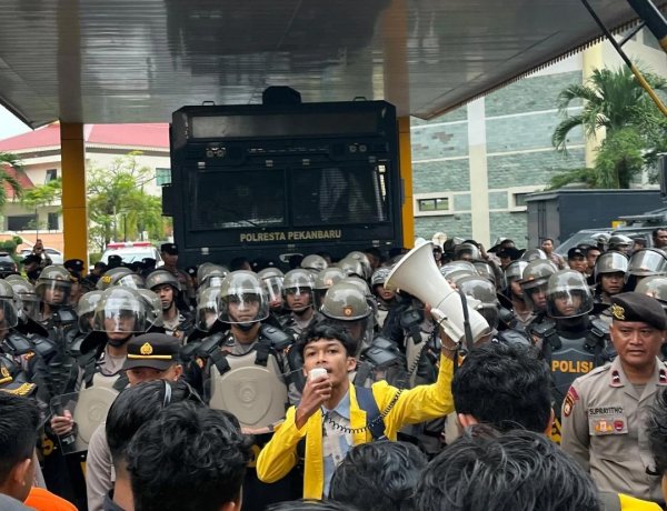 Mahasiswa Pekanbaru Soroti Dugaan Jual Beli Lowongan Kerja di PT ESI, Ultimatum 4x24 Jam Dilayangkan