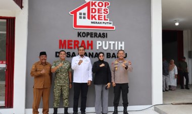 Bupati Inhu Hadiri Peresmian Koperasi Merah Putih