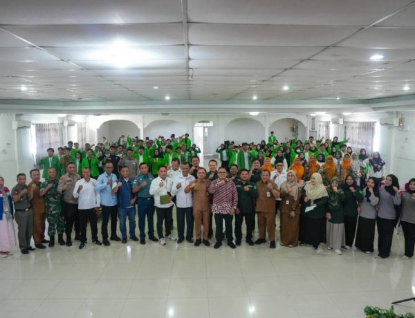 PWI Dumai dan Unidum Gelar Seminar Jurnalistik dan Donor Darah