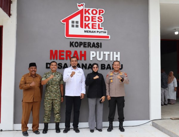 Bupati Inhu Hadiri Peresmian Koperasi Merah Putih
