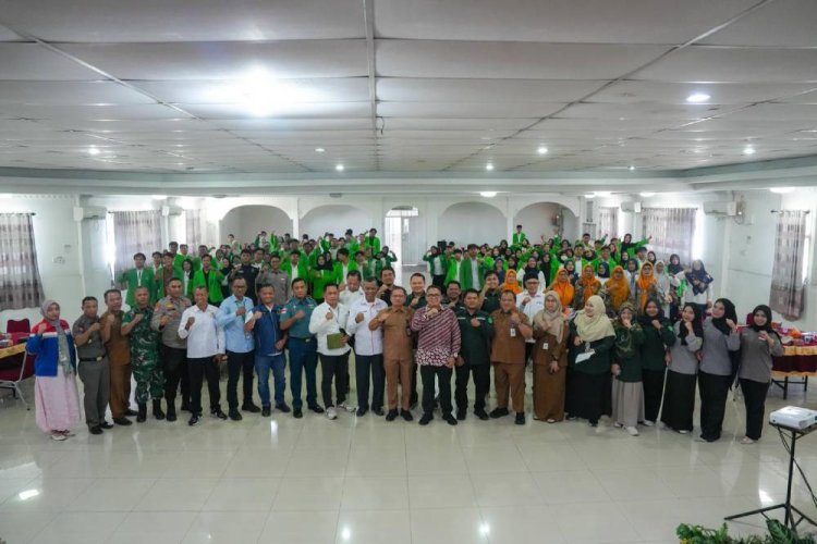PWI Dumai dan Unidum Gelar Seminar Jurnalistik dan Donor Darah