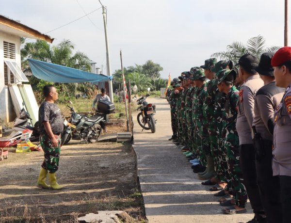 Awali Tugas Dengan Disiplin, Lettu Inf Feby Harahap Pimpin Apel Pagi, Berikan Arahan Dan Semangat Kepada Tim Satgas TMMD Ke 129 Kodim 0313/KPR