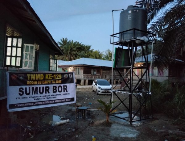 Siap Manfaatkan Air Bersih, Pembangunan Sumur Bor TMMD ke-129 Kodim 0313/KPR di Musholla Alfaizin Rampung 100 Persen