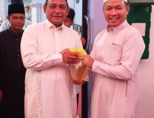 Wakil Bupati Pelalawan H Husni Tamrin Galakan Shalat Subuh Berjama'ah Dan Berbagi Sedekah