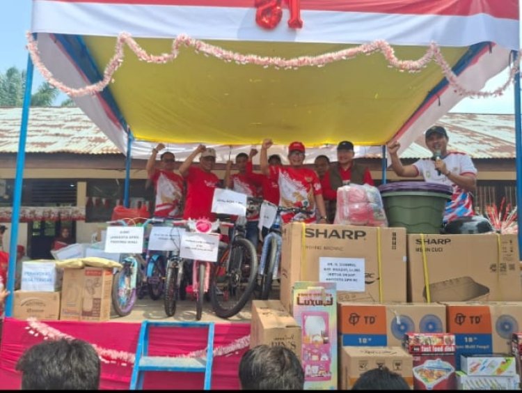 Pawai HUT RI ke-81 di Desa Teratak Meriah, Warga Kompak